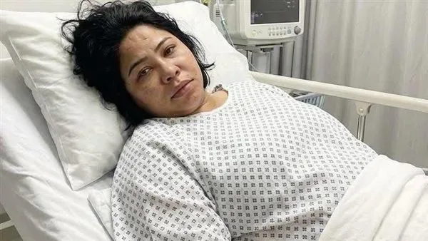 نقل شيرين عبدالوهاب سرًا إلى منزل فنانة معروفة بعد تدهور حالتها النفسية